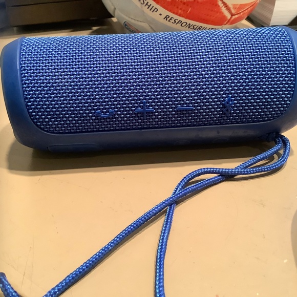 Speaker - Picture 2 of 5